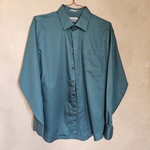 Van Heusen Fitted button up teal shirt
